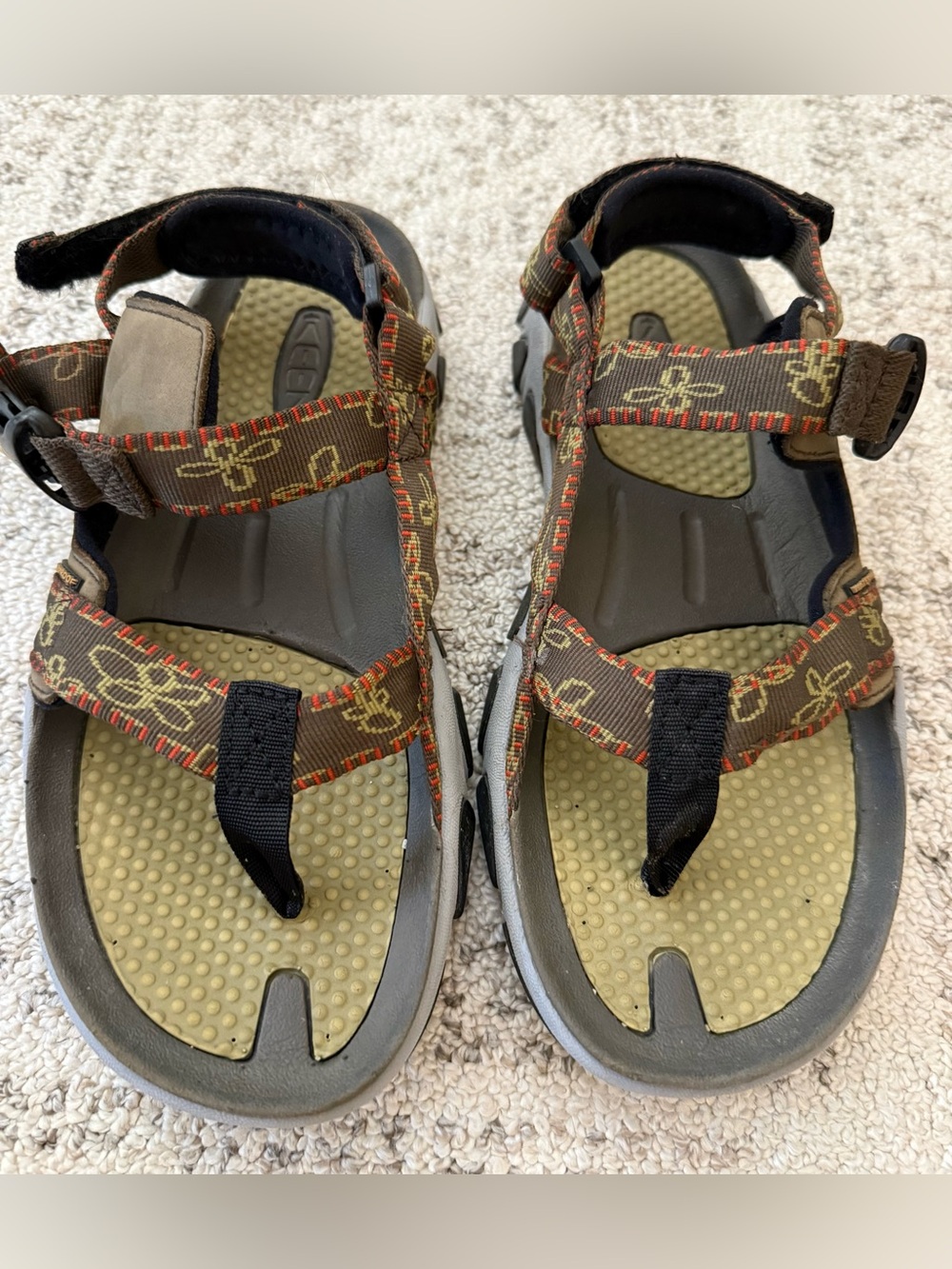 Keen Thong Style Women’s Waterproof Sandal Vegan Sz 7 Flowered - Picture 4 of 8